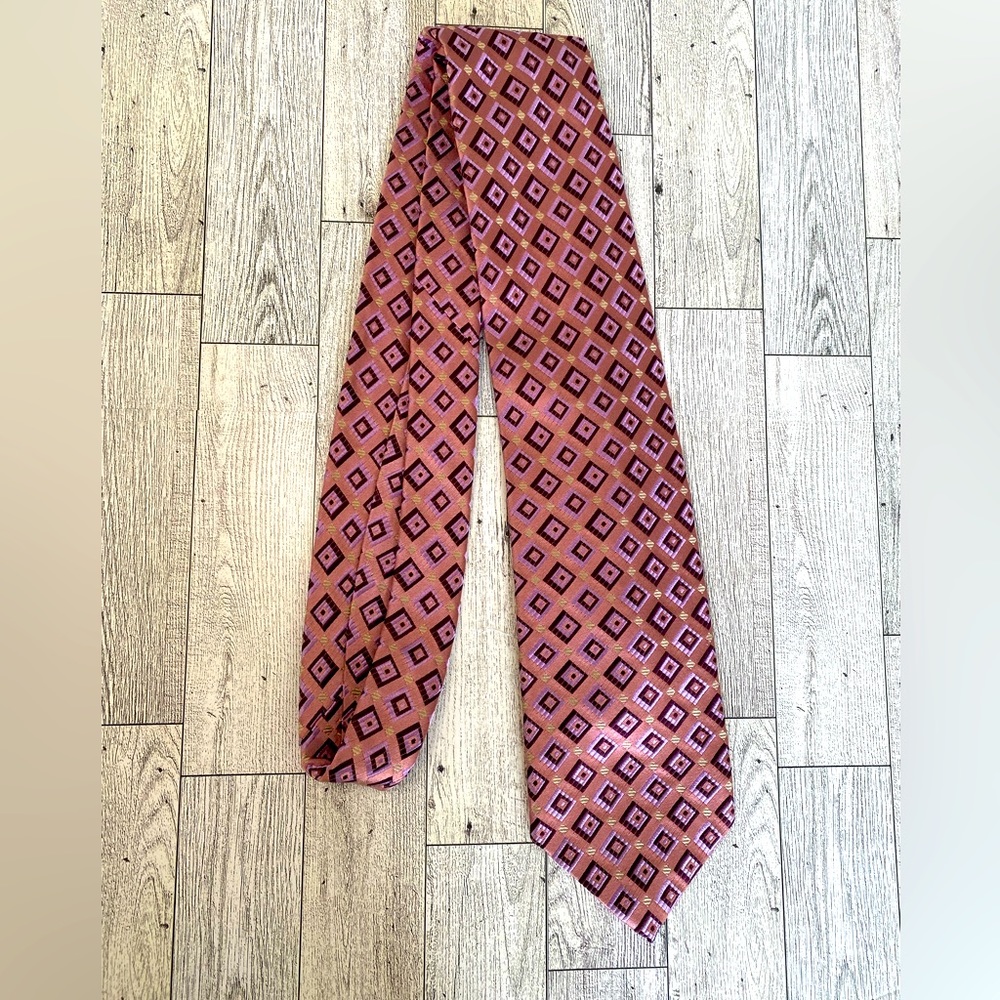 XMI for Nordstrom Tie Pink Geometric Silk USA Hand Sewn‎ 61.5" Long x 3.75" Wide